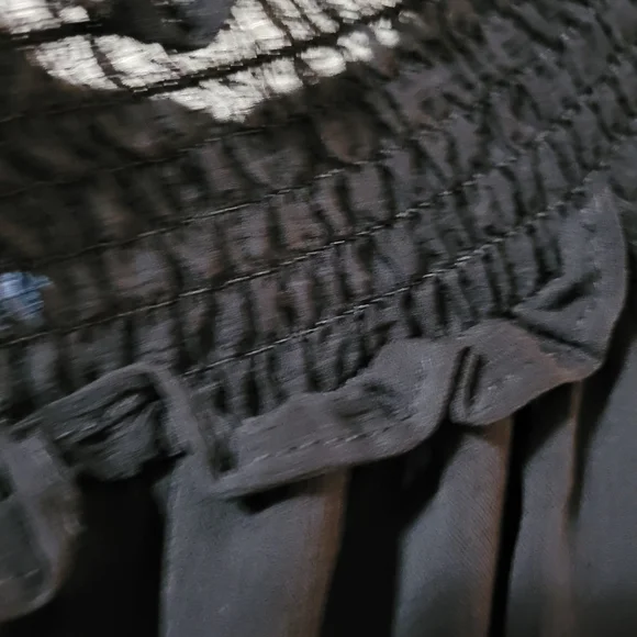 CeCe Elegant Black Ruffle Sleeve Women's Top - Picture 5 of 5